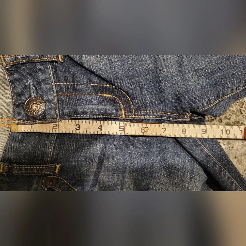 GUESS Jeans - Picture 8 of 9
